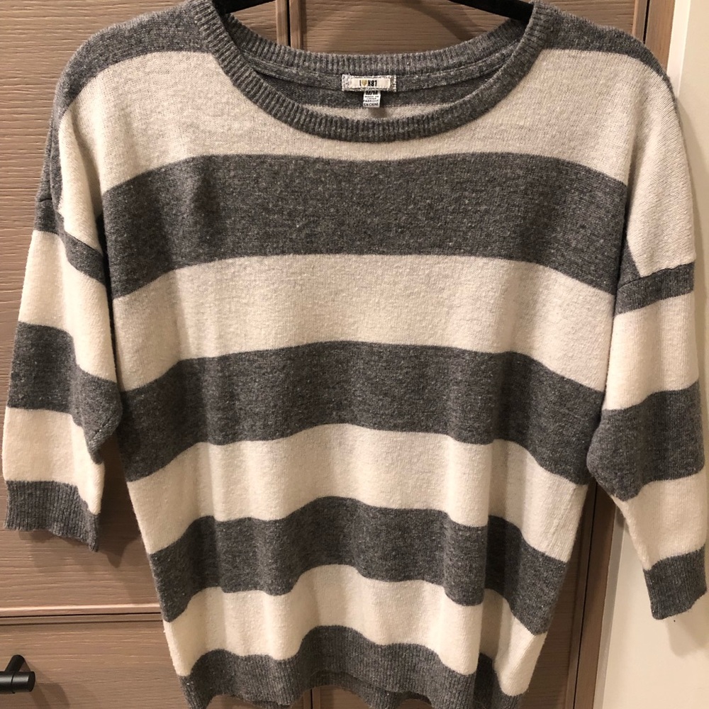 Forever 21 Grey/White Striped Sweater